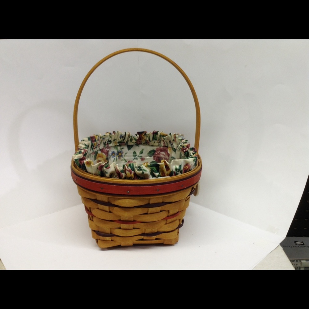 1995 Longaberger Easter Basket - Picture 2 of 6